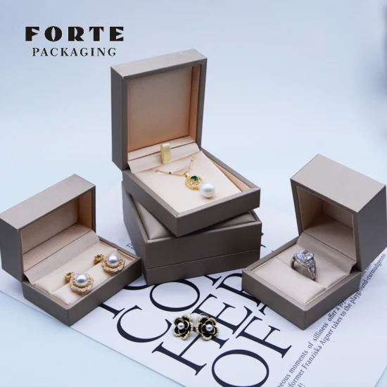 Forte 2022 Luxe Discret PU Leather Vintage Jewellery Packing Hot Stamp Custom Logo Necklace Packaging Ring Jewelry Boxes with Logo